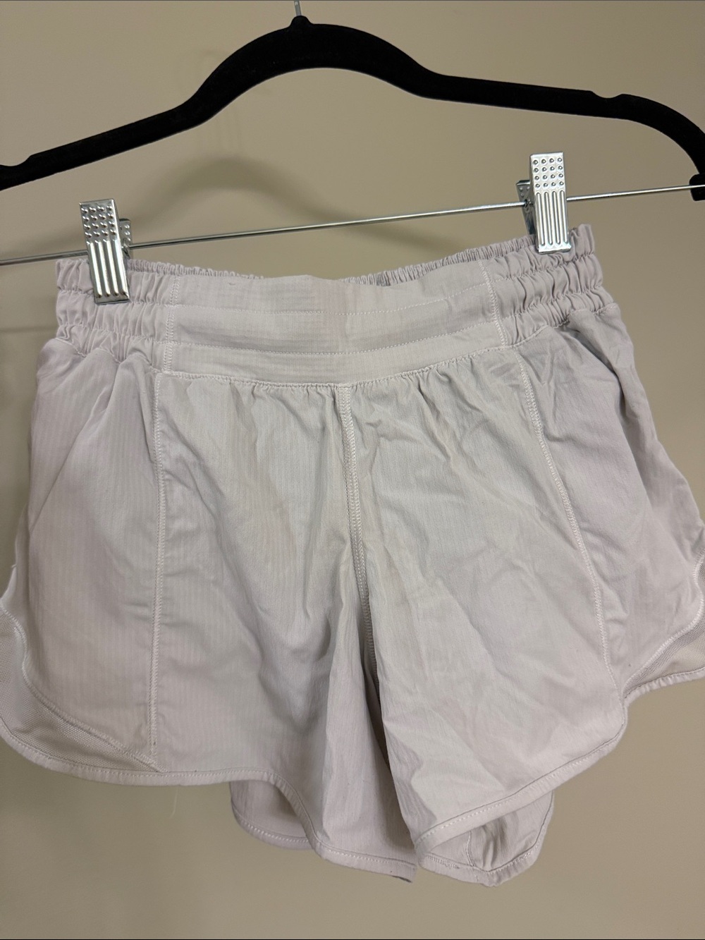 Lululemon Women’s Hotty Hot HR Shorts, 4”, size 4